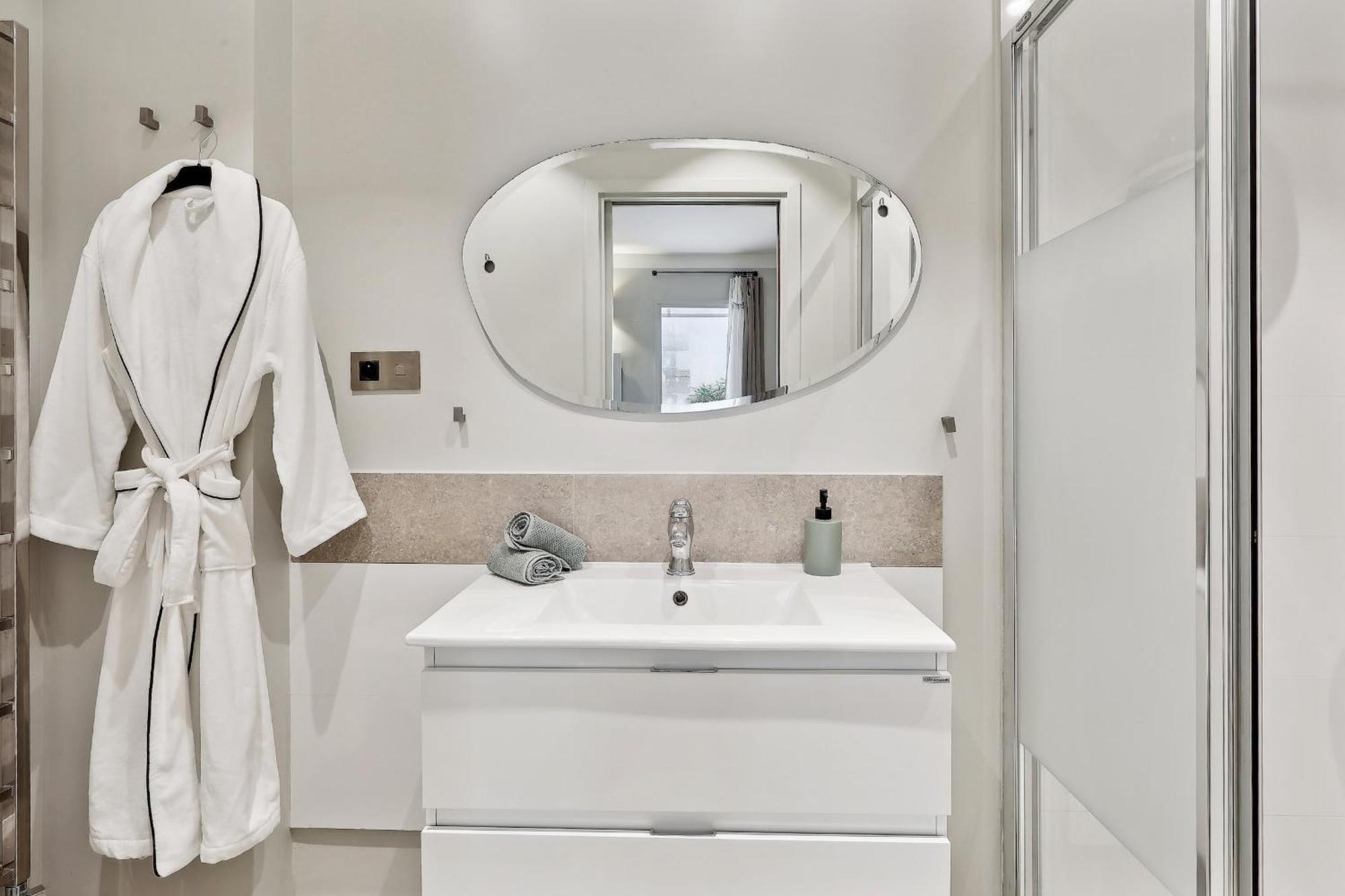 Bnbnova - Le Marais & Place Des Vosges Apartment